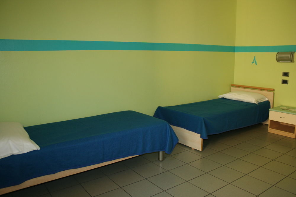 Ostello San Filippo Neri Modena Exterior foto